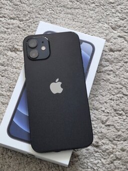 iPhone 12 256gb baterie 92% - 3