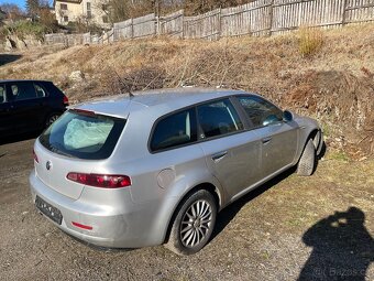 Alfa romeo 159 bez motoru v celku za 3500 - 3