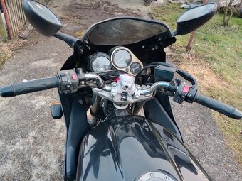Yamaha FZS 600 - 3