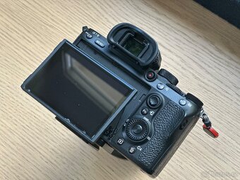 Sony A7 III – Full Frame bezzrcadlovka - 3