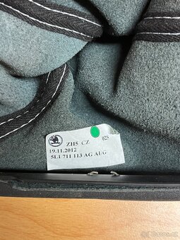 hlavice řadící páky s manžetou 5L1711113AG AUG - 3