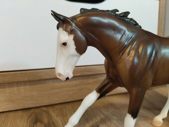 Breyer Breyerfest 7 Arts Surprise - 3
