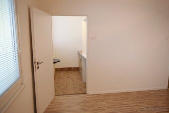 Pronájem bytu 1+kk ve Dvoře Králové n.L. - 3