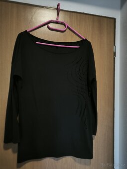 Dámské černé triko L zn.Benetton - 3