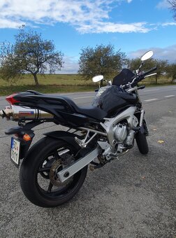 Yamaha FZ6 - 3