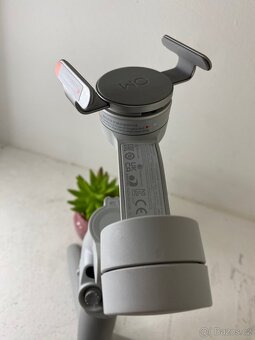 DJI Osmo Mobile SE – stabilizátor pro telefon - 3
