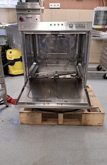 Myčka na nádobí Komel 400V - 3