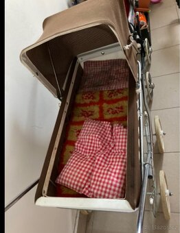 Retro kočárek pro panenku - 3