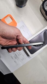 Apple iPhone 15 Pro 128GB - vypálené pixely - 3