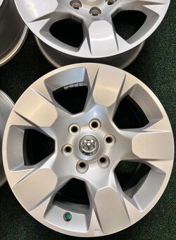 6x139.7 R18 Originál alu Dodge 5.Generace - 3