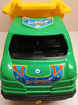 Velké sklápěcí/nákladní auto - 3