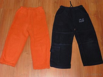 2x džíny, 2x tepláky, 1x šusťáky,4xkraťasy na 4-5 let,110cm - 3
