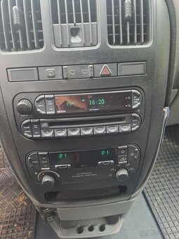 Chrysler Grand Voyager - 3