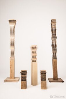 Ručně vyráběná dřevěná lampa z jasanu – design, atmosféra, t - 3