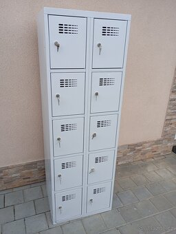 Plechová skříň - 10 boxu - 3