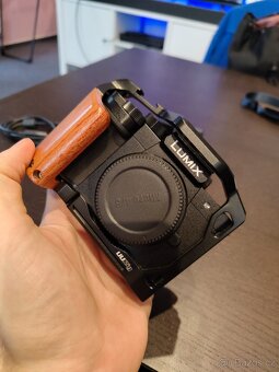 Lumix G100D tělo (21 měsíců na Alze záruka) + vybavení - 3