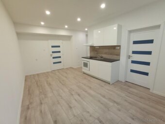 Pronájem bytu 3+kk, Slovenského Národního Povstání 2769, Mos - 3