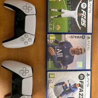 PlayStation 5 slim - 3
