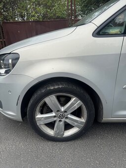PRODÁM VEŠKERÉ NÁHRADNÍ DÍLY VW TOURAN 2012 - 3