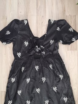 Krásné červené šaty vel. M/L - 3