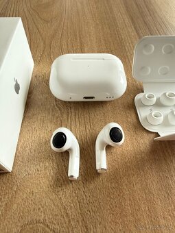 Apple AirPods Pro (2. generace) s MagSafe pouzdrem - 3
