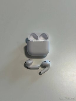 Apple AirPods 4 - 3