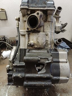 Prodám poškozený motor Husqvarna - 3