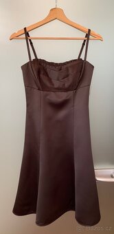 Krásné hnědé společenské šaty zn. Mariposa vel. 32 - 3