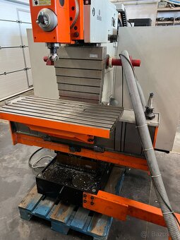 INTOS Nástrojařská frézka CNC - 3