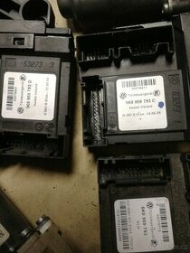 Volkswagen Touran motorky stahování okna - 3