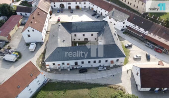 Historická tvrz v centru Města Dačice - 3