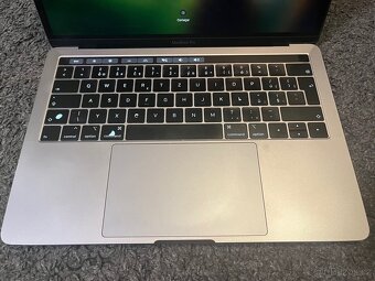 13 Macbook Pro 2019 s Touchbarem, i5 - 3
