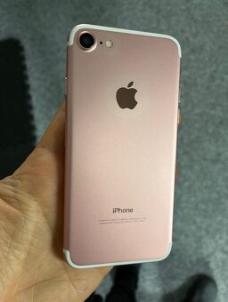 Apple iPhone 7 32GB Rose Gold perfektní stav - 3