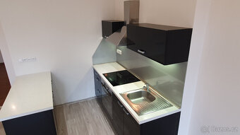 Kuchyňská linka vč. spotřebičů 210 cm + 135 cm - 3