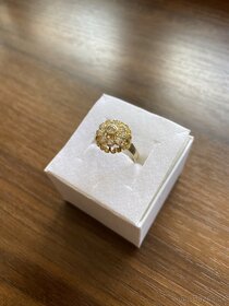 Zlatý dámský prsten kytička - 3