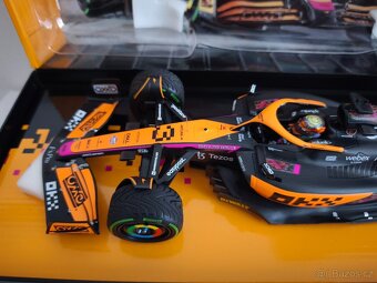 F1 McLaren MCL36 GP Singapur 22 Ricciardo Minichamps 1:18 - 3