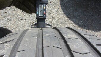 Letní pneu 215/55/17 Vredestein - 3