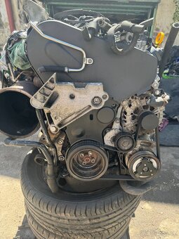 PRODAM MOTOR CUPA / CUNA 135 KW 2.0 TDI - 3