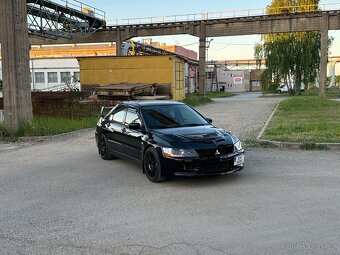 Mitsubishi Lancer Evolution 9 MR - 3
