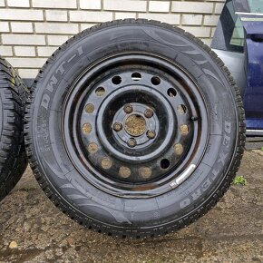 Prodám sadu 2ks. 215/65 R16 5x114.3 - 3