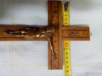 Dřevěný kříž - 3