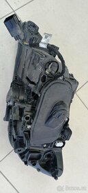 Pravé přední světlo na Volvo S V 60 - 3