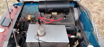 Malotraktor domácí výroby a vozík - 3