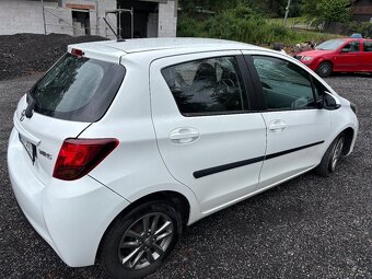 Toyota Yaris 1,0 51kw 12/2014 - 3