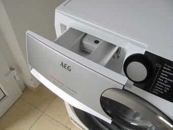 INVERTOROVÁ PARNÍ PRAČKA AEG - 8kg - 1600ot./min - 3