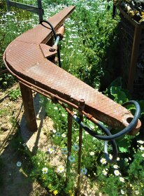 Čelní nakladač, výložník, hydraulické válce - 3