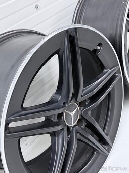 Originální litá kola Mercedes AMG R19 - 3