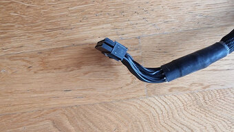 Zdroj Corsair RM650x Gold 650W - 3