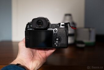 Vybavení Fujifilm - X-H2s + grip + Fujinon 200/2 + 75/1,2 + - 3