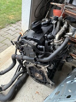 Škoda Octavia 2 1.9 tdi 77 kw BKC motor - 3